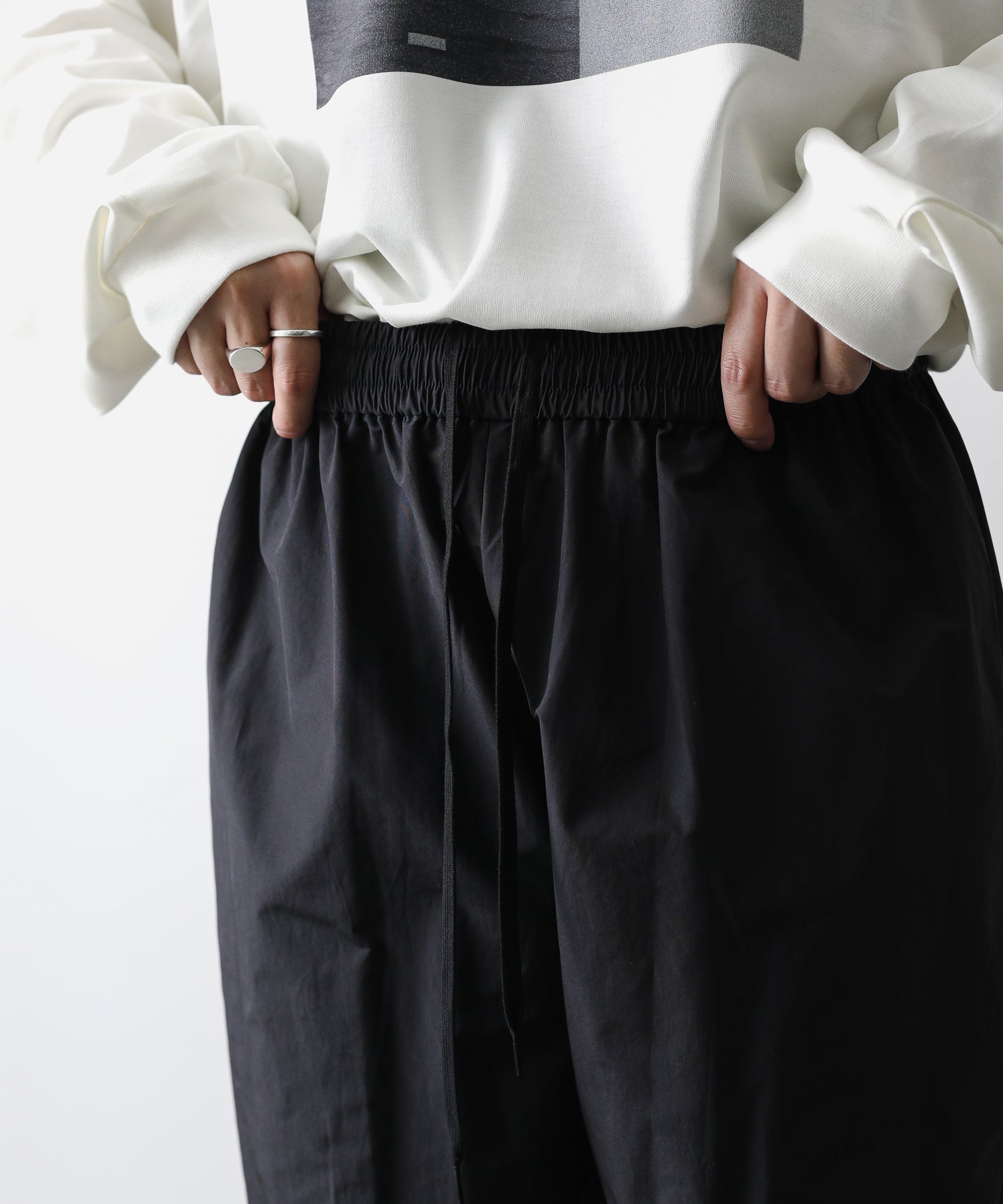 stein】WIDE EASY WINDBREAKER TROUSERS | 公式通販サイト session