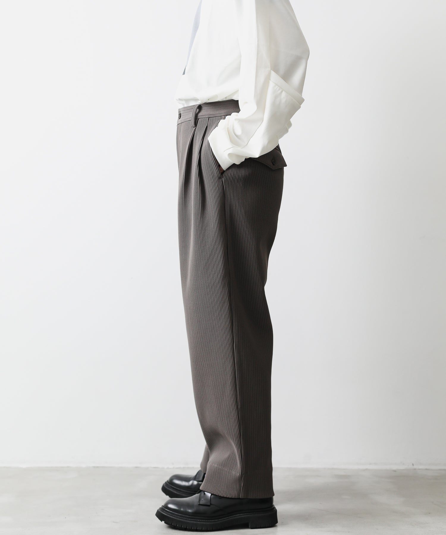 stein】GRADATION PLEATS WIDE TROUSERS | 公式通販サイト session 