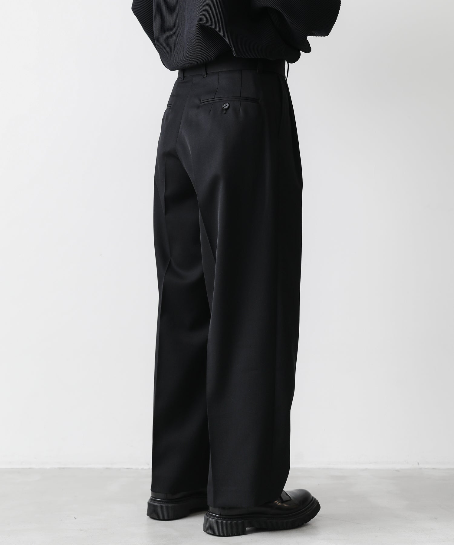 stein Belted Wide Straight Trousers S
